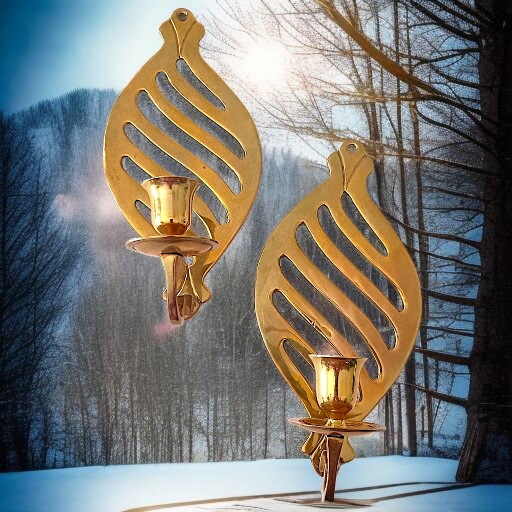 2 Brass Open Work Candle Wall Sconces Vtg Wall Mount‎ Hollywood Regency Art Deco